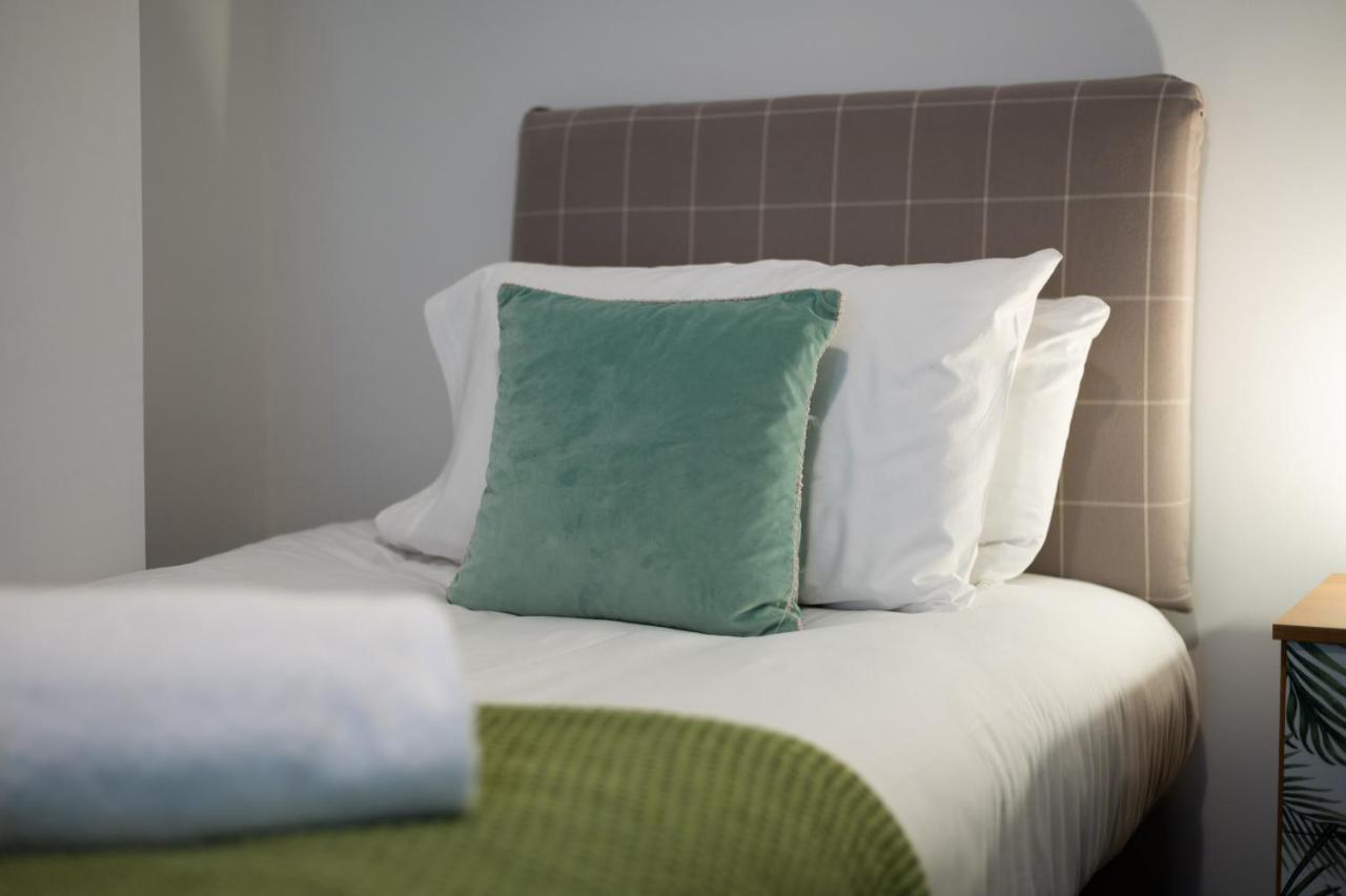 City Centre, Parking, Smart Tv'S In All Rooms Swansea Extérieur photo